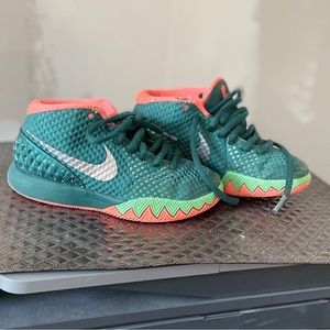 NIKE KYRIE'S 11c green orange